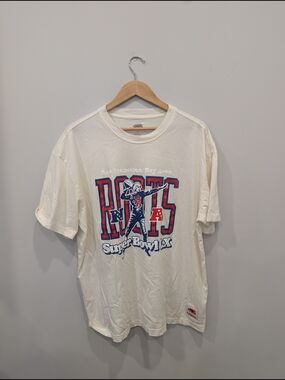 Roots White/Beige  Superbowl T-Shirt- Fits Like XXL